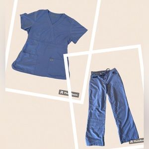 Grey’s Anatomy ultra soft scrub set Top size M bottom size small, like new